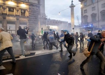 Ο κακός χαμός σε κινητοποίηση… αντιεμβολιαστών