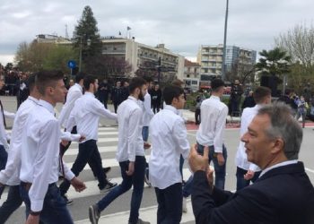 ΜΙΧΑΛΑΚΗΣ: Με μπροστάρη τη νεολαία μας θεμελιώνουμε το αύριο της Πατρίδας μας