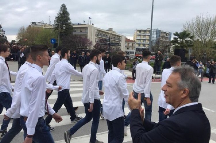 ΜΙΧΑΛΑΚΗΣ: Με μπροστάρη τη νεολαία μας θεμελιώνουμε το αύριο της Πατρίδας μας