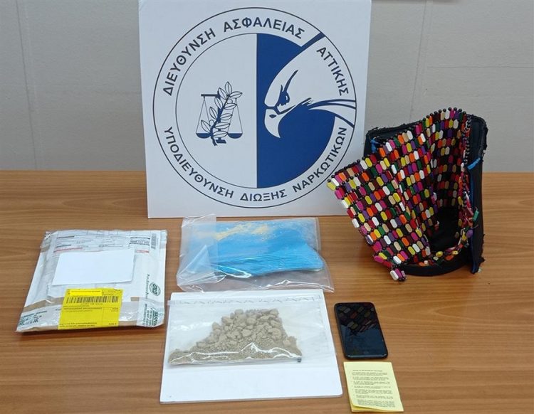 Ναρκωτικά από την Τανζανία έφθαναν στην Ελλάδα σε δέματα!
