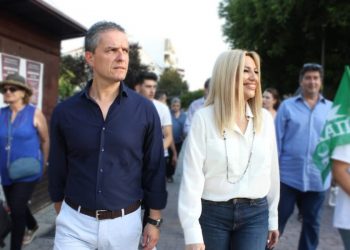 O Παπαευθυμίου αποχαιρετά τη Φώφη Γεννηματά