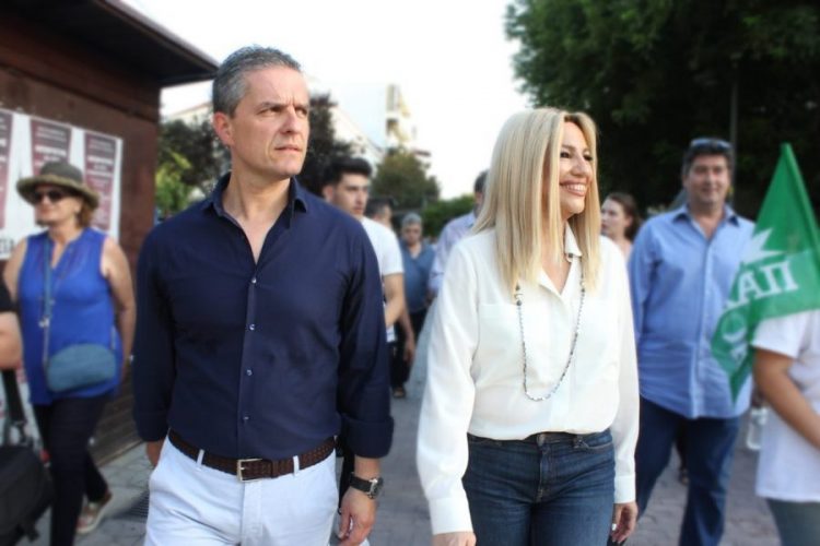 O Παπαευθυμίου αποχαιρετά τη Φώφη Γεννηματά