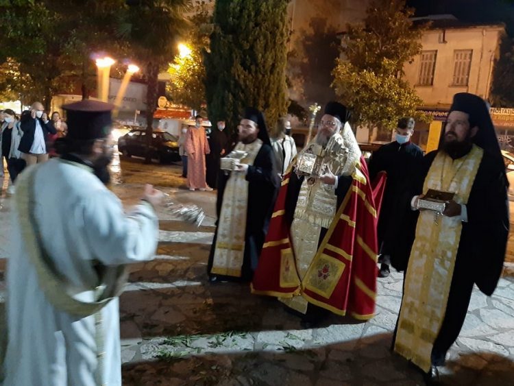 Υποδοχή σωζομένων Ιερών Λειψάνων των εν Τρίκκη Αγίων και Ιερά Αγρυπνία
