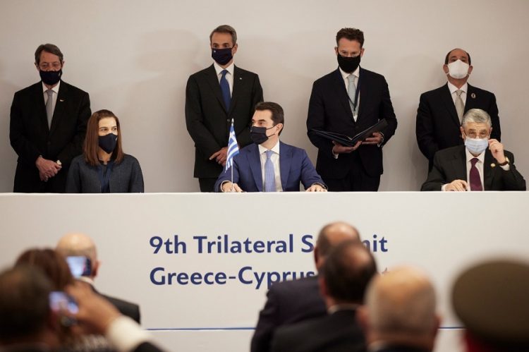 Με υπογραφή Κώστα Σκρέκα, παρουσία των ηγετών Ελλάδας – Κύπρου – Αιγύπτου, η ηλεκτρική διασύνδεση των τριών χωρών