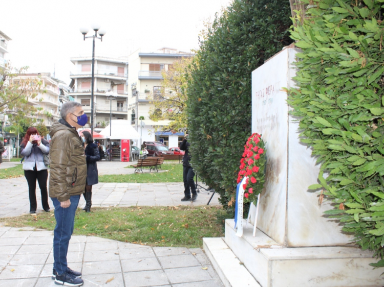 Εμπνέει και  συγκινεί
