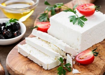 Στα δικαστήρια η LA Farm μετά την αφαίρεση της άδειας για φέτα ΠΟΠ