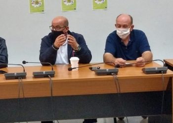 Κωφεύουν και… αδιαφορούν!