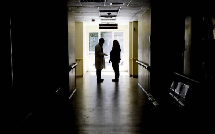 Ζήτησε «μίζα» 3.500 ευρώ για κρεβάτι ΜΕΘ από συγγενείς ασθενούς με κορωνοϊό