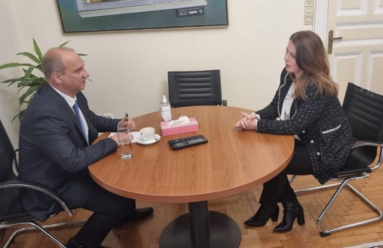 Στον  Κυβερνητικό Εκπρόσωπο  η Τρικαλινή Βουλευτής Κατερίνα Παπακώστα  για θέματα του Νομού