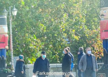 Καπραβέλος: 10ήμερο κλείσιμο σχολείων, μάσκες παντού, lockdown για ανεμβολίαστους για να κάνουμε Χριστούγεννα