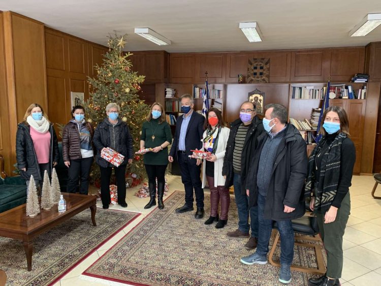 Μοίρασε δώρα σε παιδιά ο Αντιπεριφερειάρχης Τρικάλων  Χρήστος Μιχαλάκης