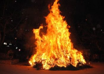 «Οι φωτιές και τα παλιά λάστιχα που καίγαμε»…. στην Φαρκαδόνα