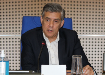 Αγοραστός: Είμαστε ένα βήμα μπροστά