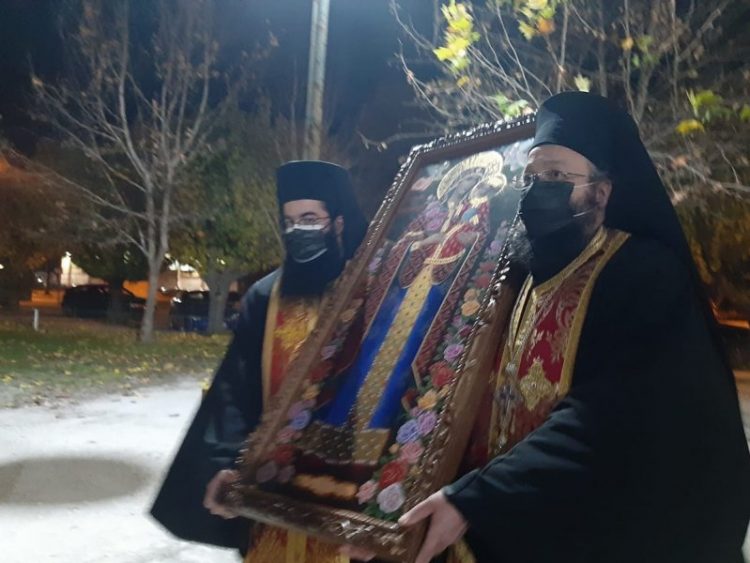 Έγινε η υποδοχή της Ιεράς Εικόνος της Παναγίας «Ρόδον το Αμάραντον» στα Τρίκαλα