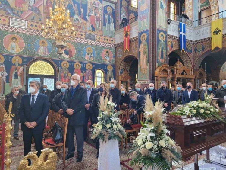 Πάνδημο το ύστατο χαίρε στον πρώην Υπουργό και Νομάρχη Λάρισας
