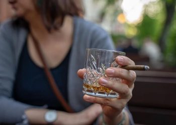 Τα «έτσουξαν» σε σνακ – μπαρ των Τρικάλων