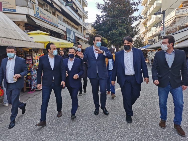 Μαγεύτηκε από την έξυπνη πόλη ο Πιερρακάκης