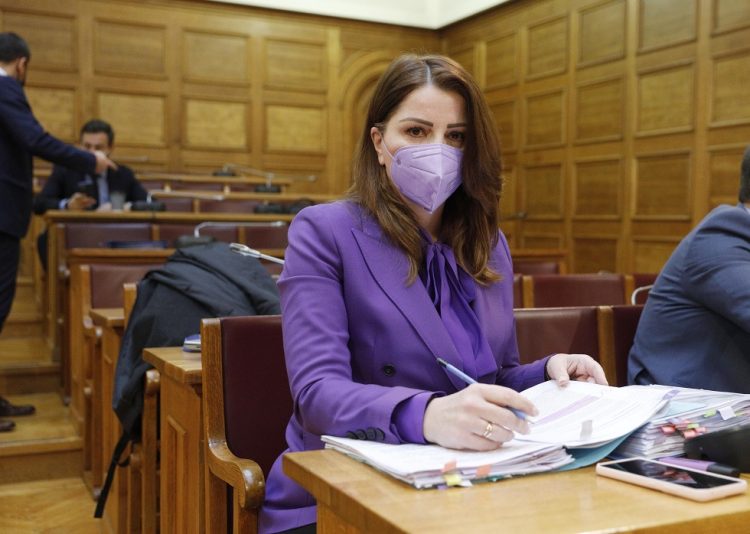 Σφυροκόπημα Παπακώστα στην Εξεταστική Επιτροπή – Καταρρέει το έωλο αφήγημα του ΣΥΡΙΖΑ