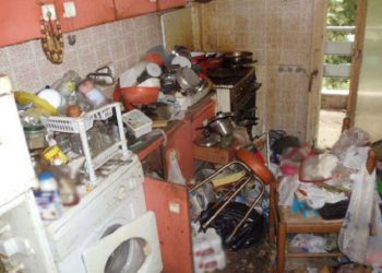 ΠΥΛΗ: Είχε μετατρέψει το σπίτι του σε σκουπιδότοπο