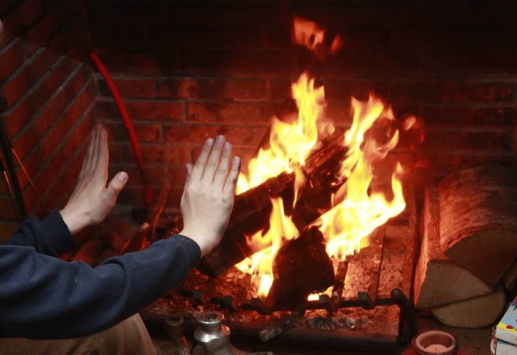 Συστάσεις  της Περιφέρειας Θεσσαλίας για περιορισμό στη χρήση τζακιών και ξυλόσομπων