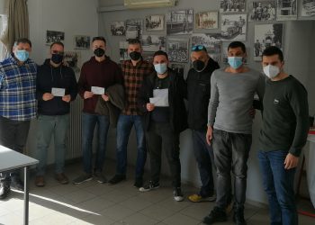 Χρηματικά βοηθήματα σε Τρικαλινούς Αστυνομικούς που έγιναν γονείς