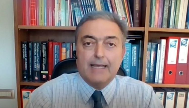 Βασιλακόπουλος κατά ανεμβολίαστων: «Θα περιοριστείτε ακόμα περισσότερο μέχρι να βάλετε μυαλό και να εμβολιαστείτε»