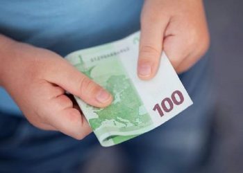 «Ανατροπή» με το πρόστιμο των 100 ευρώ στους μη εμβολιασμένους;