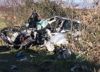 Τραγωδία έξω από τη Λάρισα: Νεκρός άντρας σε σύγκρουση φορτηγού με αυτοκίνητο