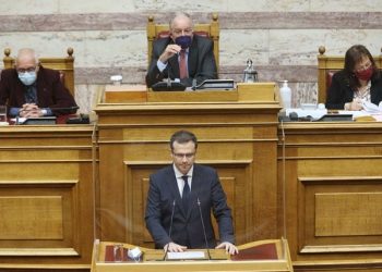 Ο Θανάσης Λιούτας από το βήμα της Ολομέλειας για τον νέο Αναπτυξιακό Νόμο