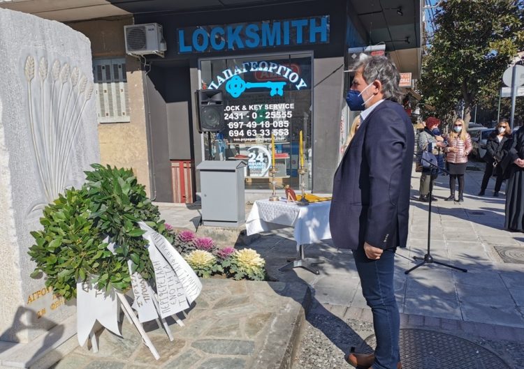 Με κατάθεση στεφάνου τίμησε ο Μπάρδας την επέτειο της αγροτικής – λαϊκής εξέγερσης του 1925 στα Τρίκαλα