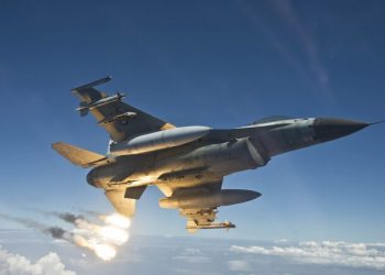 ΝΑΤΟ και Ε.Ε. στέλνουν όπλα και πολεμικά αεροπλάνα στην Ουκρανία
