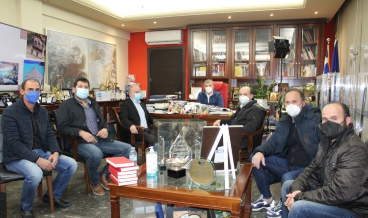 Δίπλα στους κτηνοτρόφους  ο Αγοραστός