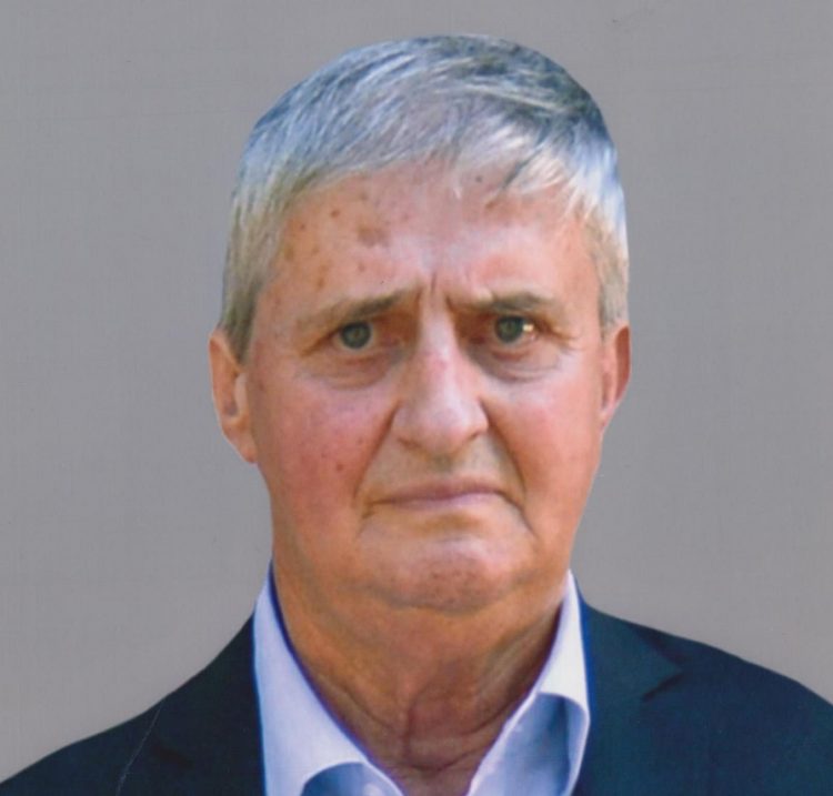 Απεβίωσε ο Ηλίας Καραμπίνας