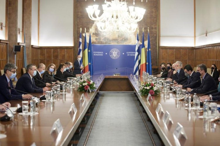 Με τον Μητσοτάκη στη Ρουμανία ο Σκρέκας – Συναντήθηκε με τον Ρουμάνο ομόλογό του