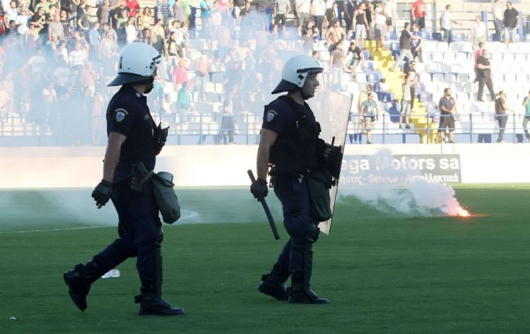 Την απομάκρυνσή τους από τα γήπεδα ζητούν οι αστυνομικοί