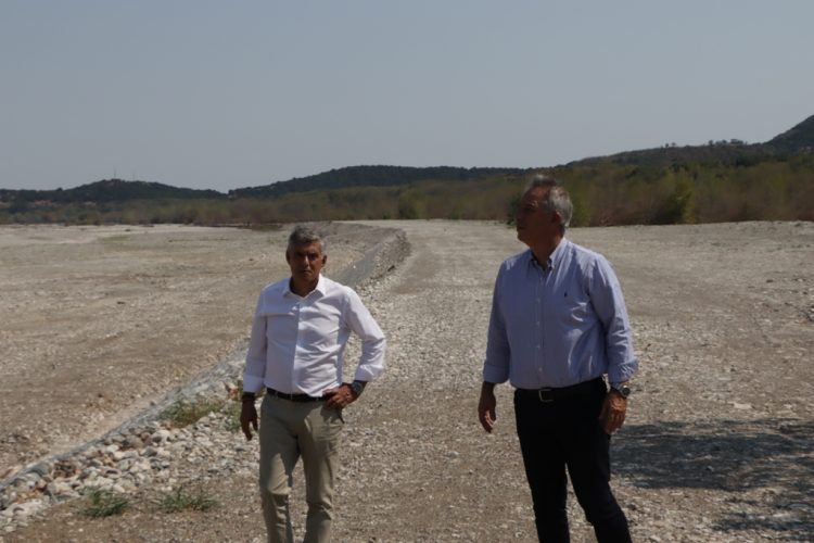 Υπόγειο δίκτυο άρδευσης 20 χλμ  κατασκευάζει η Περιφέρεια Θεσσαλίας  στην κτηματική περιοχή Φαρκαδόνας
