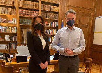 Τα εύσημα του πρωθυπουργού στην Παπακώστα