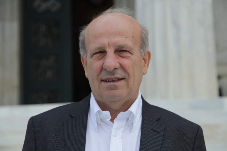 ΣΙΜΟΡΕΛΗΣ:  Η Κυβέρνηση ούτε θέλει ούτε μπορεί