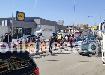 Λάρισα: Μετά το τροχαίο ατύχημα ακολούθησε καυγάς κι έπεσε ξύλο!