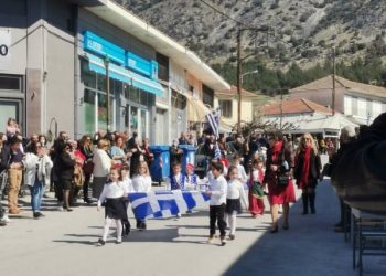Το Γριζάνο τίμησε την 25η Μαρτίου | Κατάθεση στεφάνων και παρέλαση