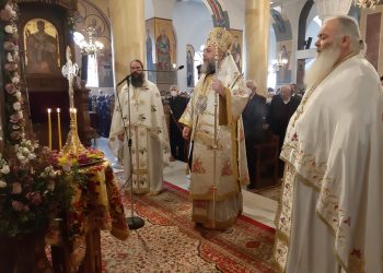 Η Κυριακή της Σταυροπροσκυνήσεως στα Τρίκαλα