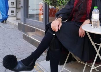O Βλάχος η παρθένα και το γιατρικό! Πολύ γέλιο