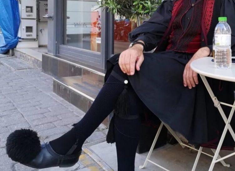 O Βλάχος η παρθένα και το γιατρικό! Πολύ γέλιο
