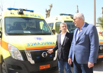 10 νέα πλήρως εξοπλισμένα ασθενοφόρα παρέδωσε στο ΕΚΑΒ η Περιφέρεια Θεσσαλίας