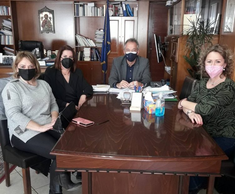Χρήστος Μιχαλάκης: Αρωγοί στο έργο των εργαζομένων σε Κέντρα Υγείας και Περιφερειακά Ιατρεία