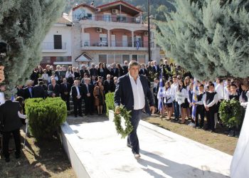 ΜΑΡΑΒΑΣ: Ας υψώσουμε την γαλανόλευκη Σημαία μας παντού