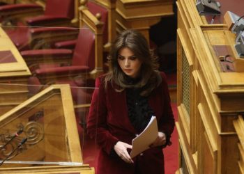 Στην Βουλή έφερε το θέμα των ‘’εκτός ρύθμισης’’ δανειοληπτών του τ. ΟΕΚ, η Κατερίνα Παπακώστα