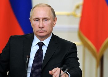 Πούτιν σε Μακρόν: «Η Μόσχα θα επιτύχει τους στόχους της στην Ουκρανία είτε με διαπραγμάτευση είτε με πόλεμο»