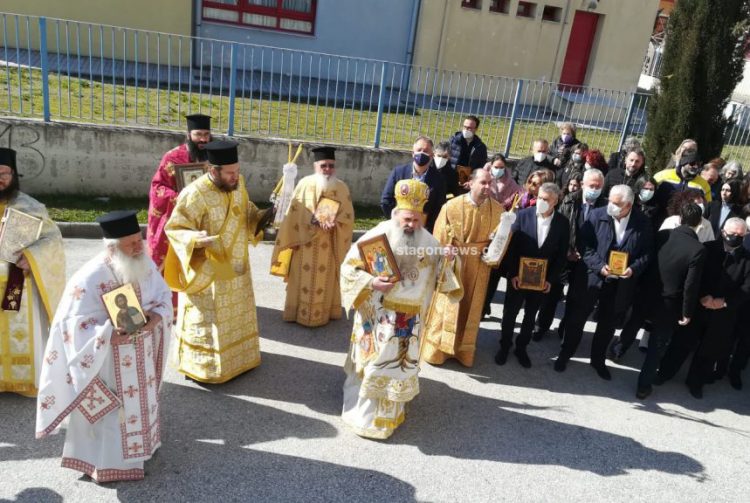 Επεισόδιο με τις μάσκες σε Ναό της Καλαμπάκας