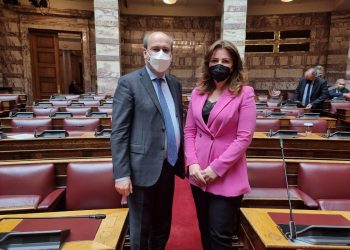 Κατερίνα Παπακώστα στη Βουλή: Παροχές σε όσους τις χρειάζονται πραγματικά